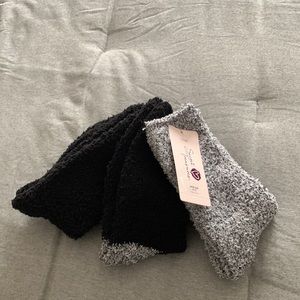💕5/$15 Secret Treasures 3 pack Cozy Socks , NEW